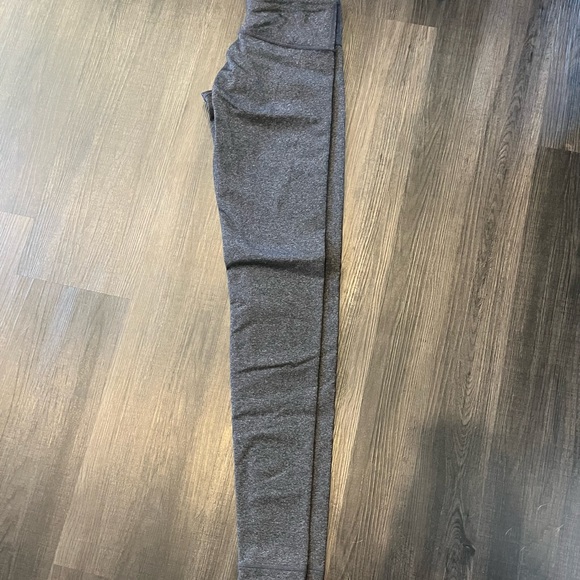 2 for $40🩷 Lululemon leggings - Picture 4 of 5